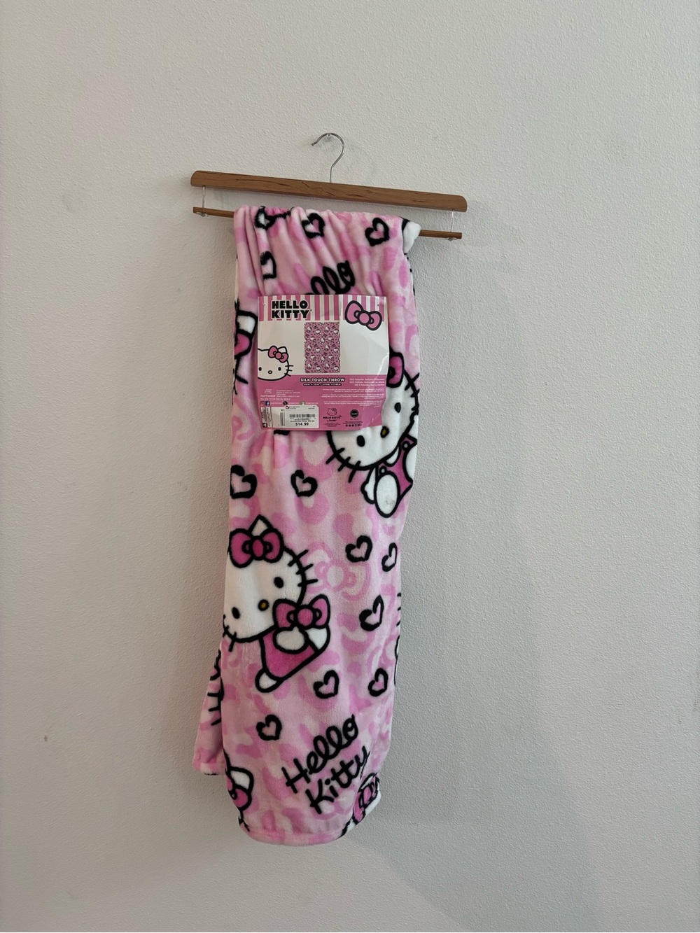 Hello Kitty pink cheetah print throw blanket 50x70.